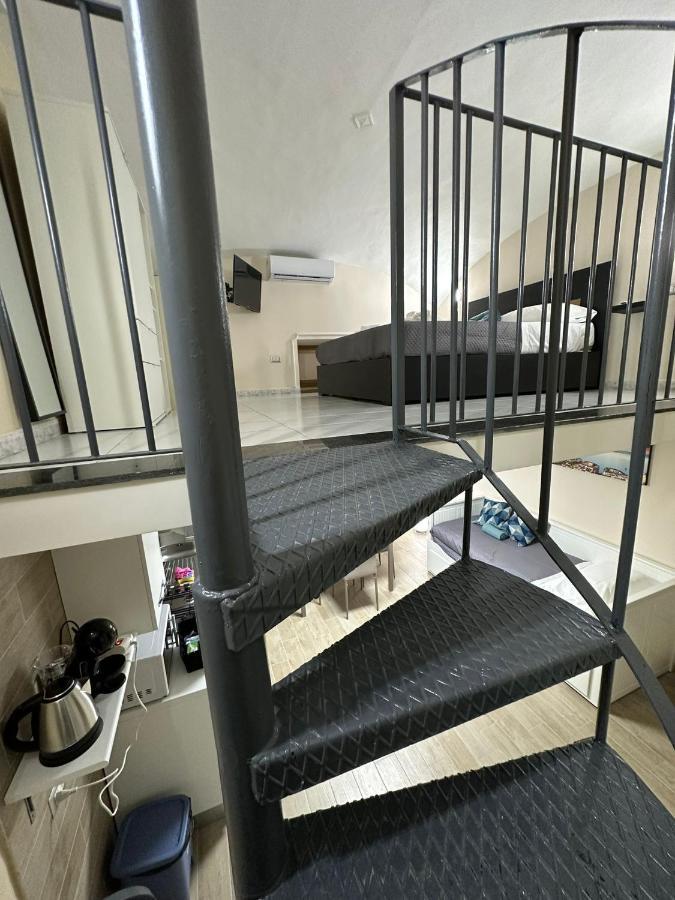 Bed and Breakfast Napoli Centro - La Casa Di Sasa Екстер'єр фото