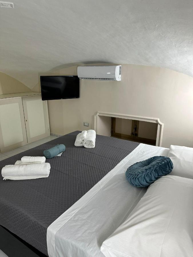 Bed and Breakfast Napoli Centro - La Casa Di Sasa Екстер'єр фото